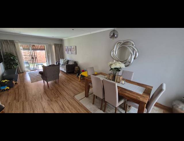 2 BEDROOM TOWNHOUSE FOR SALE IN MONAVONI